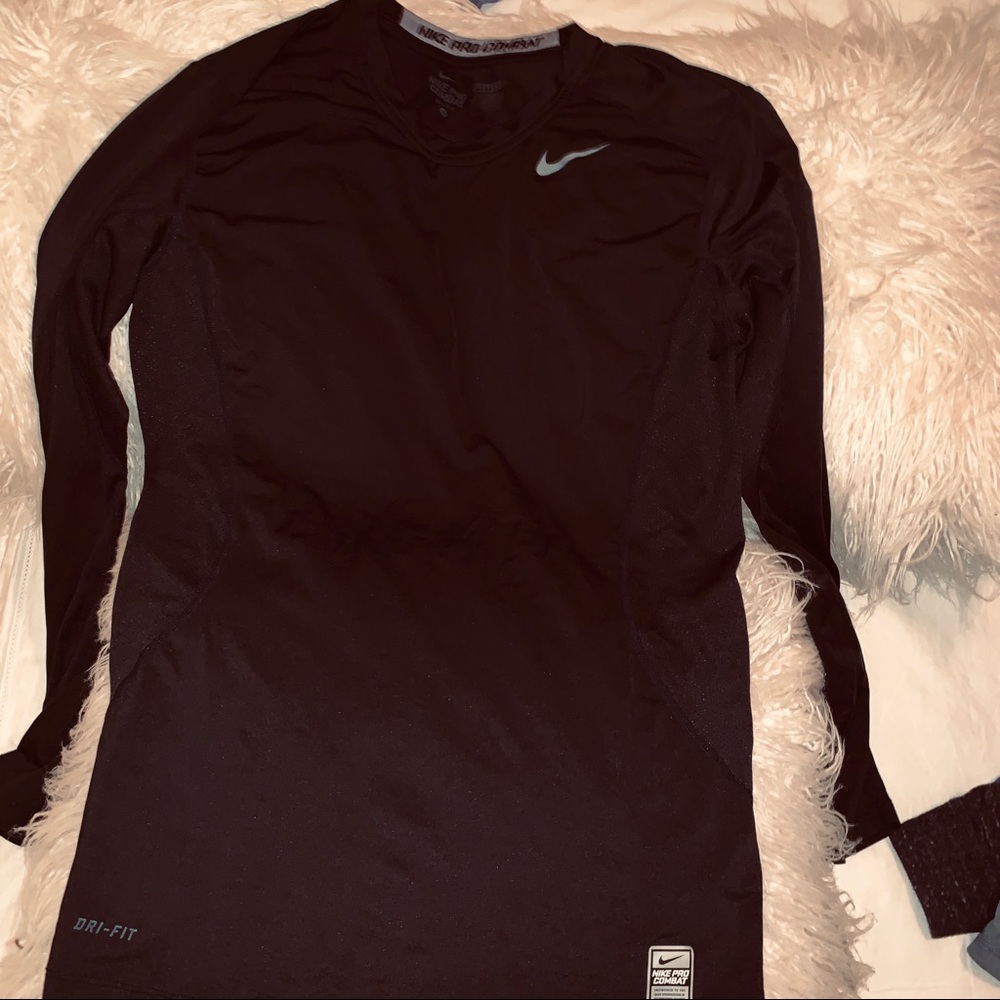 Black compression nike shirt
